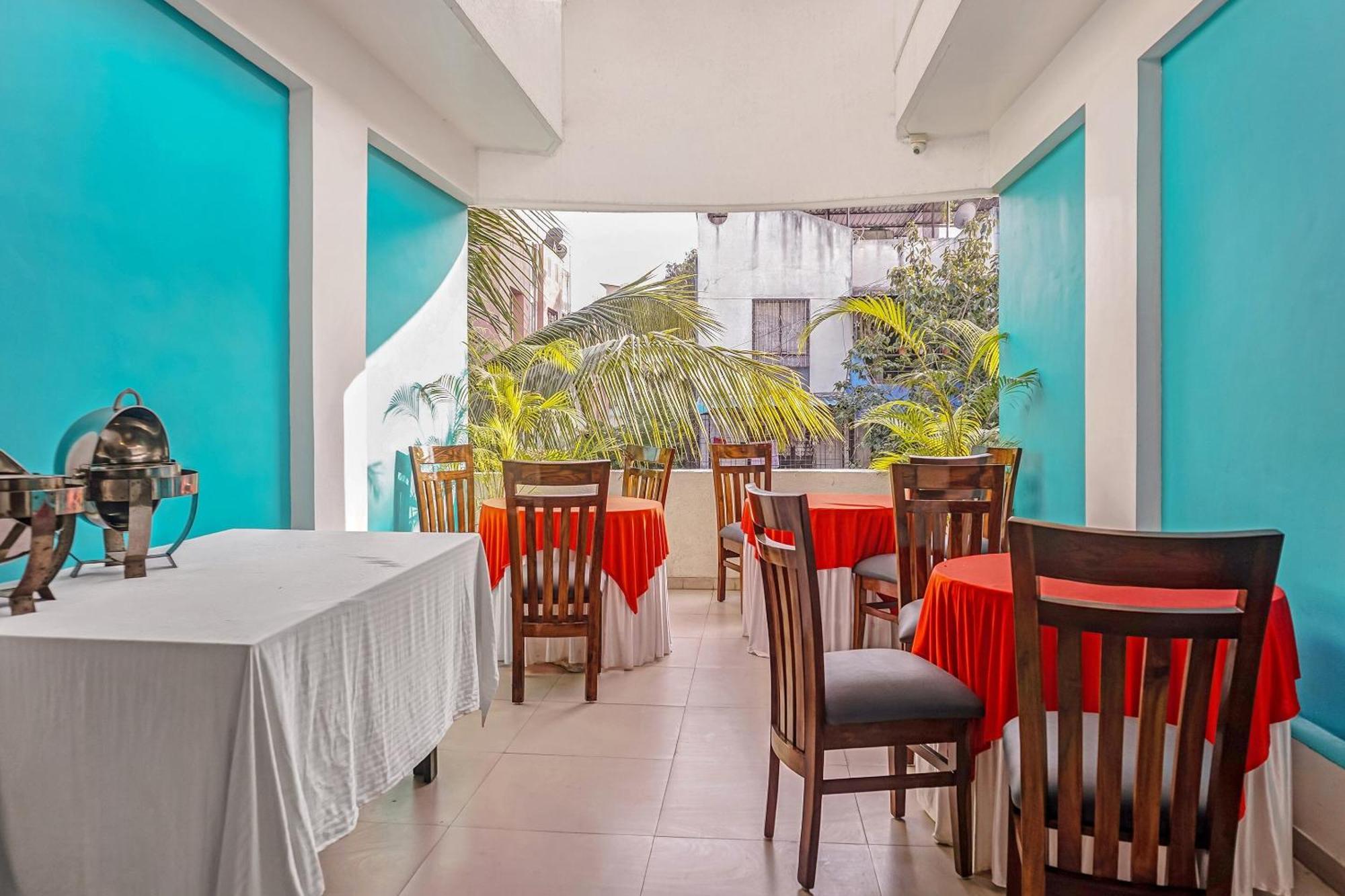 Super Townhouse The Upper Room Near Pune Airport Lohogaon Exteriér fotografie
