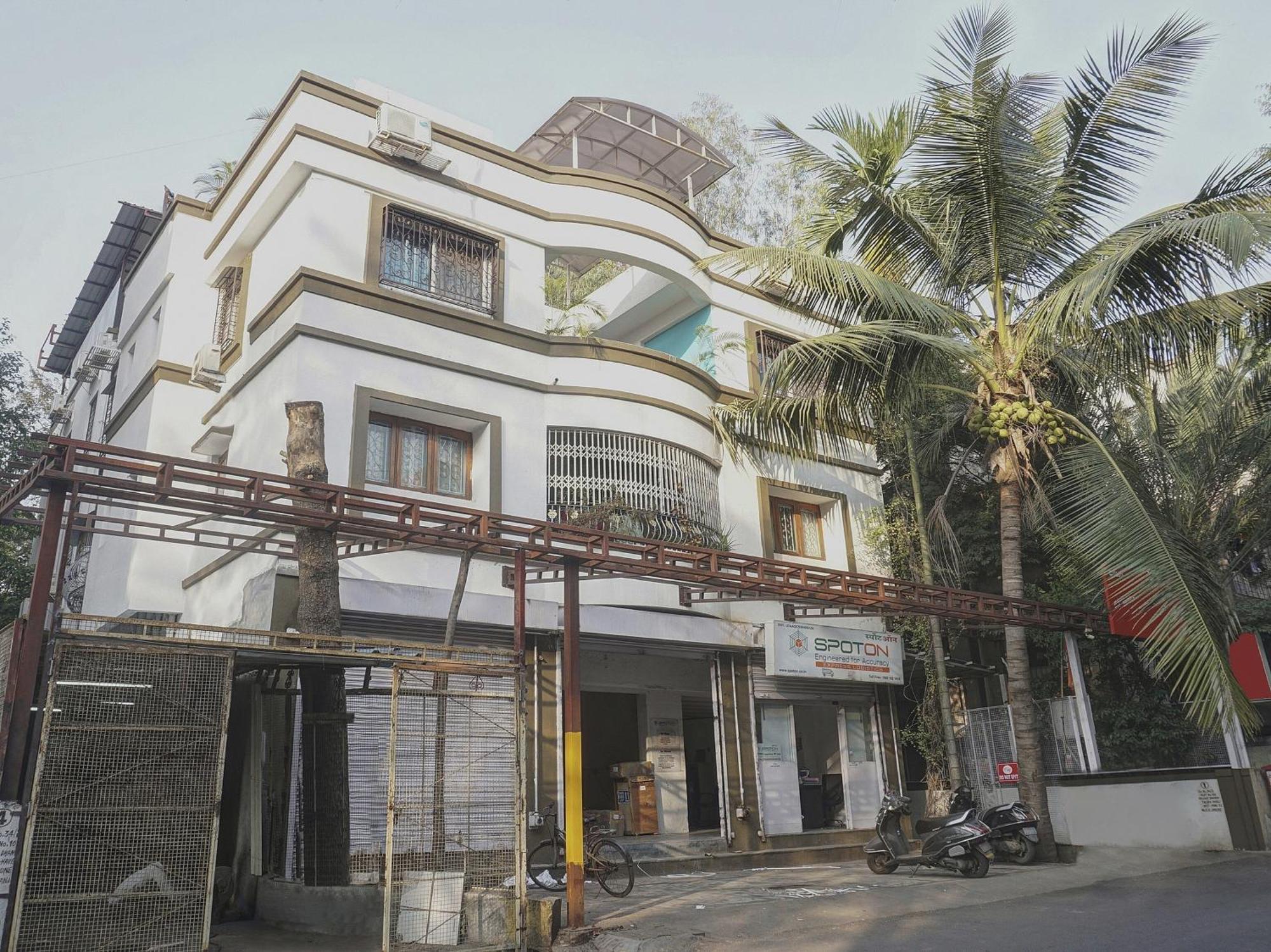 Super Townhouse The Upper Room Near Pune Airport Lohogaon Exteriér fotografie