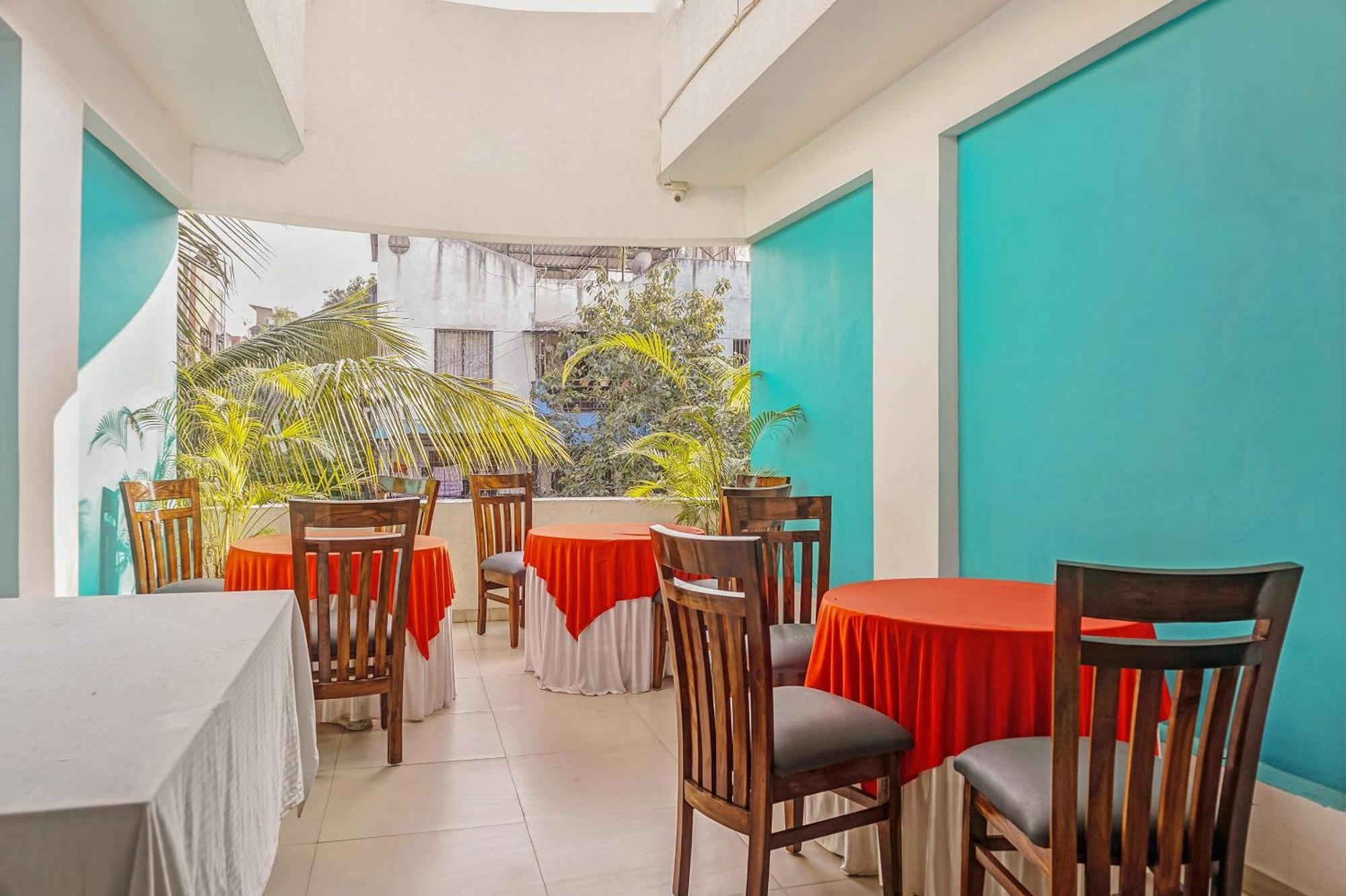 Super Townhouse The Upper Room Near Pune Airport Lohogaon Exteriér fotografie