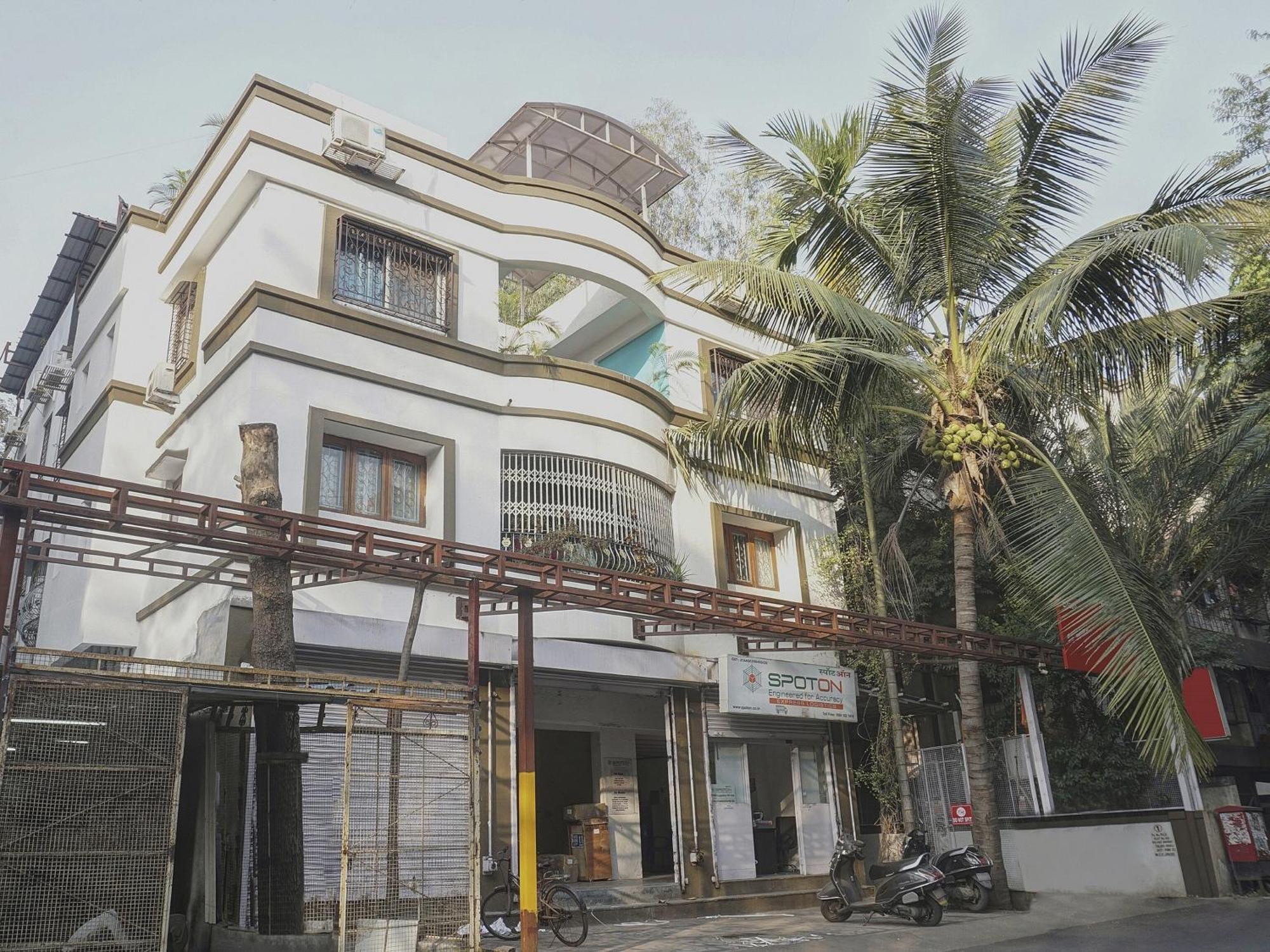 Super Townhouse The Upper Room Near Pune Airport Lohogaon Exteriér fotografie