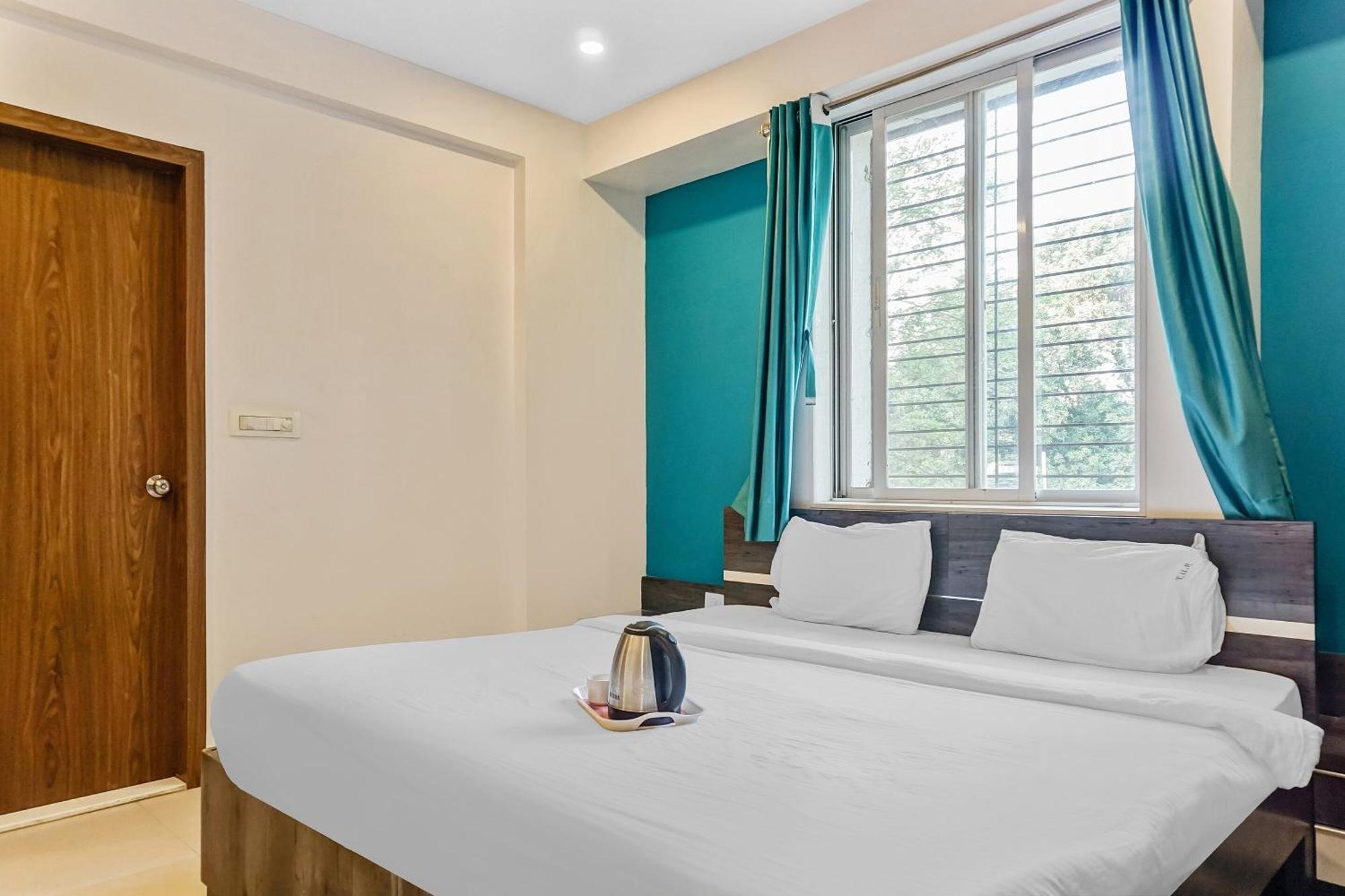 Super Townhouse The Upper Room Near Pune Airport Lohogaon Exteriér fotografie