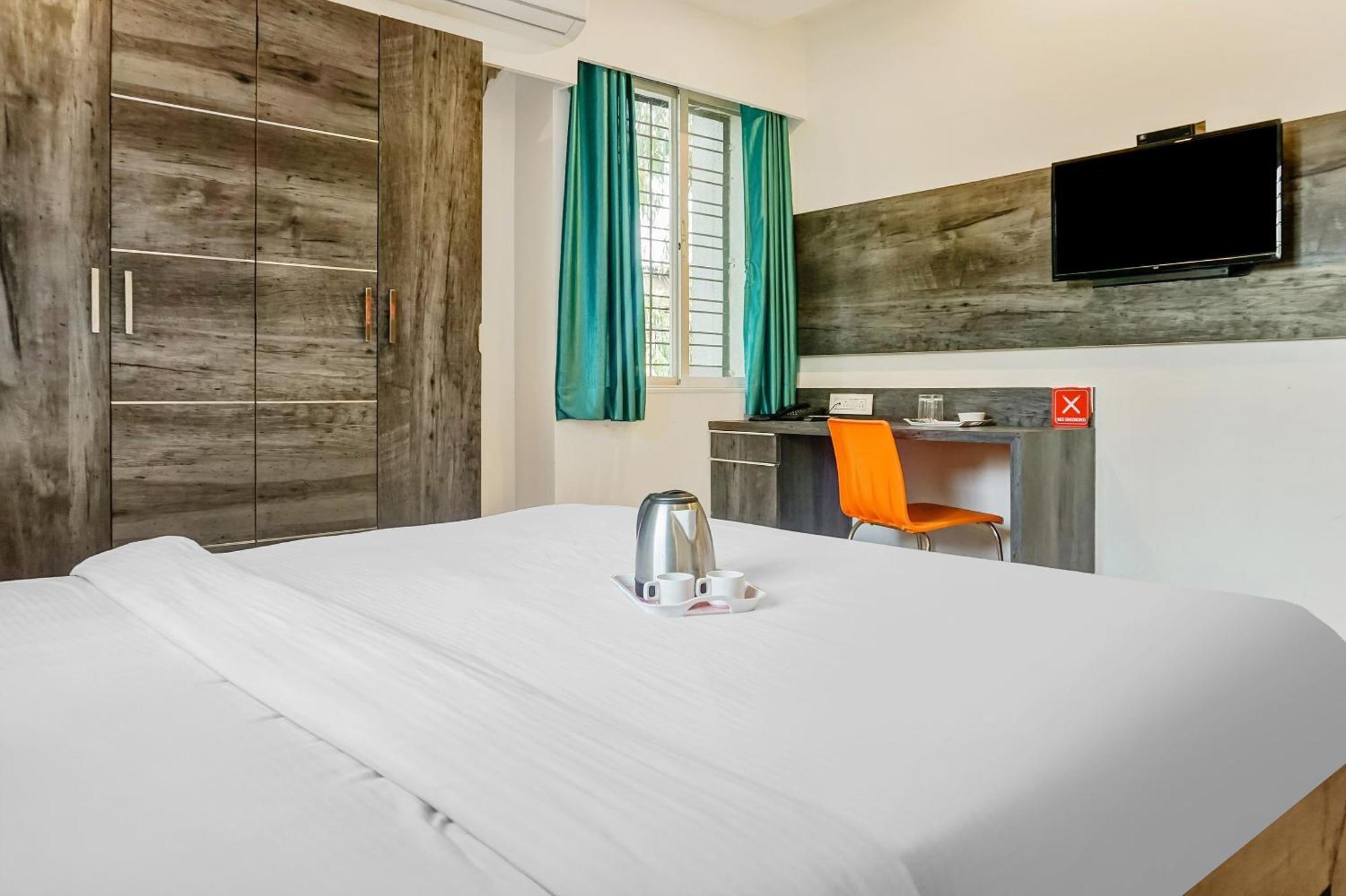 Super Townhouse The Upper Room Near Pune Airport Lohogaon Exteriér fotografie